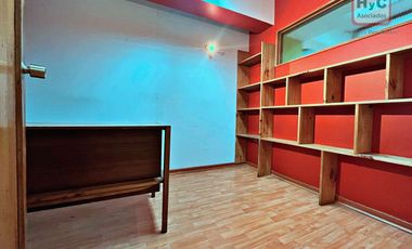 Arriendo Oficina Comercial en Corazón de Valparaíso
