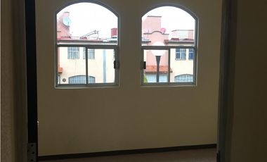 CASA EN RENTA EN SAUCES II TOLUCA