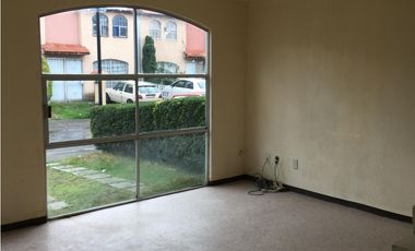 CASA EN RENTA EN SAUCES II TOLUCA