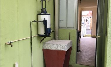 CASA EN RENTA EN SAUCES II TOLUCA