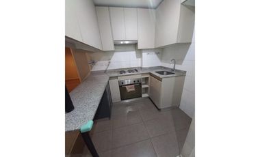 AMPLIO DEPARTAMENTO A PASOS DEL METRO