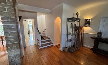 Venta Casa 5 Ambientes Barrio Divino Rostro