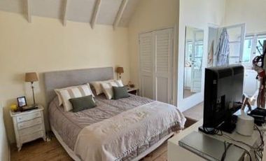 Venta Casa 5 Ambientes Barrio Divino Rostro