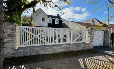 Venta Casa 5 Ambientes Barrio Divino Rostro