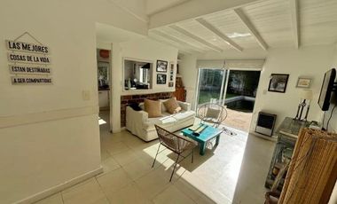 Venta Casa 5 Ambientes Barrio Divino Rostro
