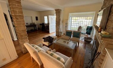 Venta Casa 5 Ambientes Barrio Divino Rostro