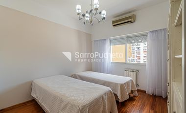 Venta departamento 4 ambientes con balcón y cochera en Ramos Mejía.