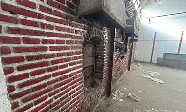 Venta de local con departamento en Monte Chingolo