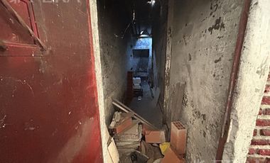Venta de local con departamento en Monte Chingolo