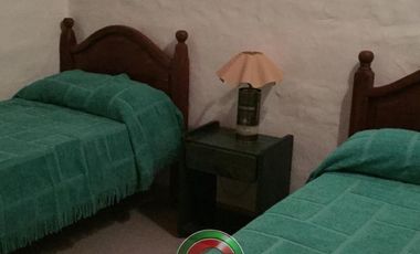 Casa de dos dormitorios en venta - Las Grutas