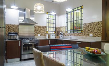 Casona tradicional en venta con piscina y quincho independiente – Adrogué