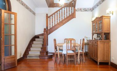 Casona tradicional en venta con piscina y quincho independiente – Adrogué