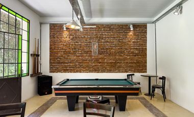 Casona tradicional en venta con piscina y quincho independiente – Adrogué