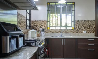 Casona tradicional en venta con piscina y quincho independiente – Adrogué
