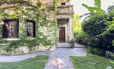 Casona tradicional en venta con piscina y quincho independiente – Adrogué