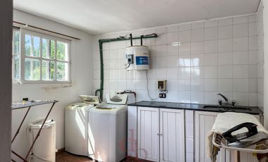 Casona tradicional en venta con piscina y quincho independiente – Adrogué