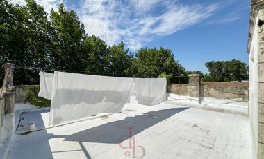 Casona tradicional en venta con piscina y quincho independiente – Adrogué