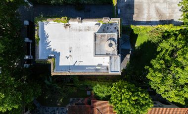 Casona tradicional en venta con piscina y quincho independiente – Adrogué