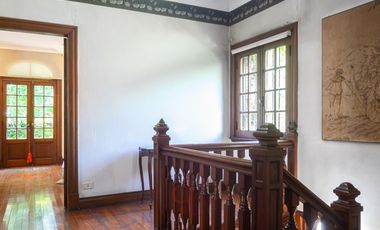 Casona tradicional en venta con piscina y quincho independiente – Adrogué