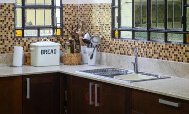 Casona tradicional en venta con piscina y quincho independiente – Adrogué