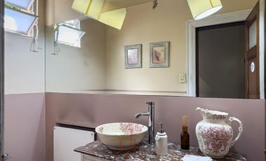 Casona tradicional en venta con piscina y quincho independiente – Adrogué