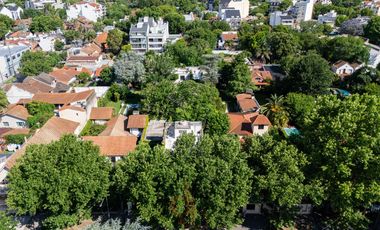 Casona tradicional en venta con piscina y quincho independiente – Adrogué