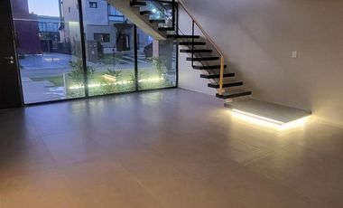 Venta Casa a estrenar en Brisas de Adrogué