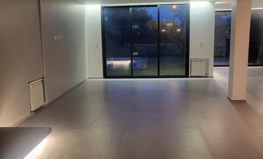 Venta Casa a estrenar en Brisas de Adrogué
