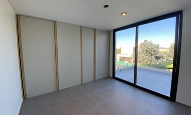 Venta Casa a estrenar en Brisas de Adrogué