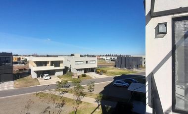 Lindisimo Departamento en  VENTA y/o ALQUILER  en Barrio Náutico Canal