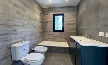 CASA EN VENTA CON RENTA - HARAS SANTA MARIA OPORTUNIDAD