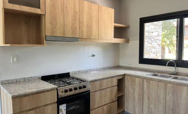 CASA EN VENTA CON RENTA - HARAS SANTA MARIA OPORTUNIDAD