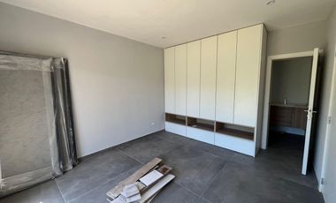 CASA EN VENTA CON RENTA - HARAS SANTA MARIA OPORTUNIDAD