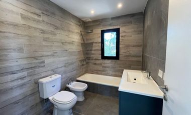 CASA EN VENTA CON RENTA - HARAS SANTA MARIA OPORTUNIDAD