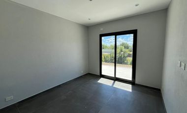 CASA EN VENTA CON RENTA - HARAS SANTA MARIA OPORTUNIDAD