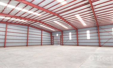 ALQUILER GALPÓN A ESTRENAR DE 1200 M2 EN PARQUE INDUSTRIAL PLATANOS