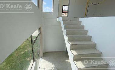 ALQUILER GALPÓN A ESTRENAR DE 1200 M2 EN PARQUE INDUSTRIAL PLATANOS