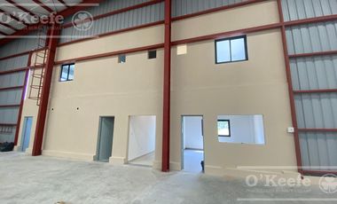 ALQUILER GALPÓN A ESTRENAR DE 1200 M2 EN PARQUE INDUSTRIAL PLATANOS