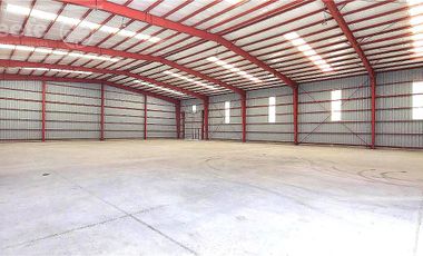 ALQUILER GALPÓN A ESTRENAR DE 1200 M2 EN PARQUE INDUSTRIAL PLATANOS