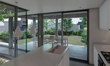 Venta Casa 2 plantas de 2 dormitorios, cochera, parrillero y jardín en Alvear
