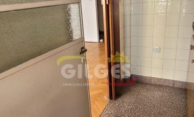 Alquiler de Departamento 1 Ambiente en Ramos Mejia Muy buen Estado,  Uso Profesional