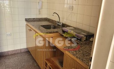 Alquiler de Departamento 1 Ambiente en Ramos Mejia Muy buen Estado,  Uso Profesional