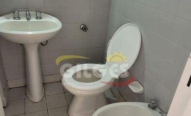 Alquiler de Departamento 1 Ambiente en Ramos Mejia Muy buen Estado,  Uso Profesional