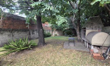 Venta casa 3 ambientes con cochera en Monte Chingolo