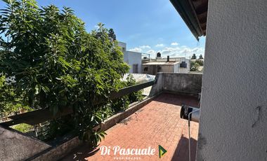 ALQUILER Casa Dos Plantas con Pileta sobre Graham Bell - Paso Del Rey