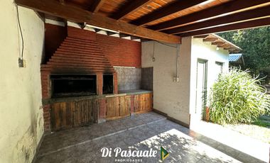ALQUILER Casa Dos Plantas con Pileta sobre Graham Bell - Paso Del Rey