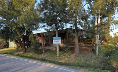 Casa en Parque Sicardi con gran parque y pileta