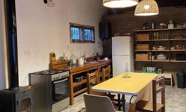 Casa en Parque Sicardi con gran parque y pileta