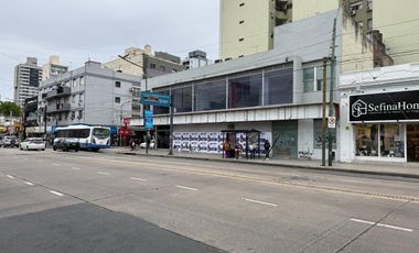 Local en Banfield Este
