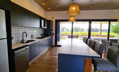 Casa en  Venta Costa Esmeralda - Ecuestre